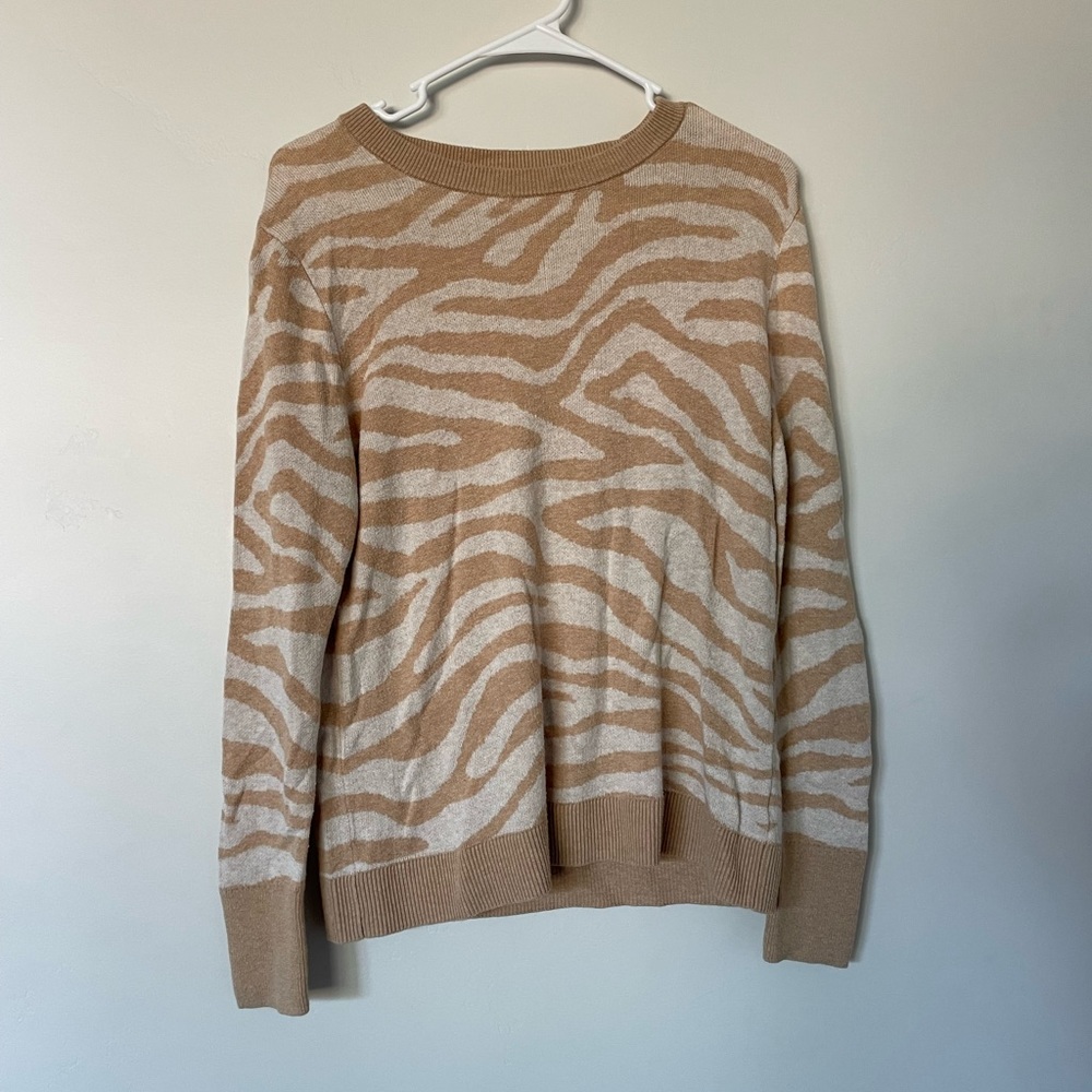ZEBRA PRINT SWEATER